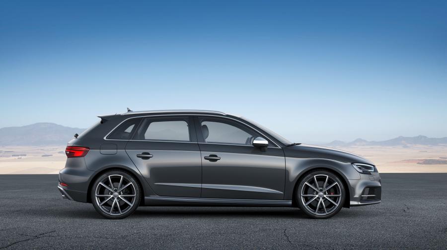  Audi S3 Sportback (8V) 2016 года  (WW) (фото 16 из 17)